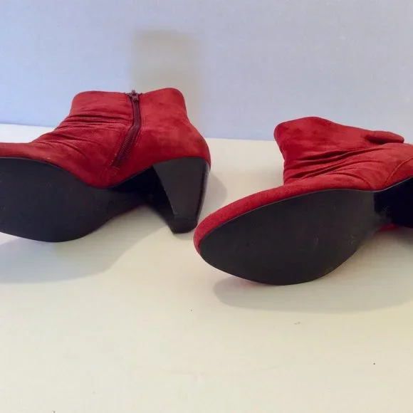 Vera Cuoio Women's Red Suede Ankle Bootie Size 7M - Picture 5 of 6